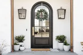 5 أفكار مبتكرة لتزيين باب المنزل من الخارج في المناسبات مع نصائح عملية 3 images 13 11zon 4